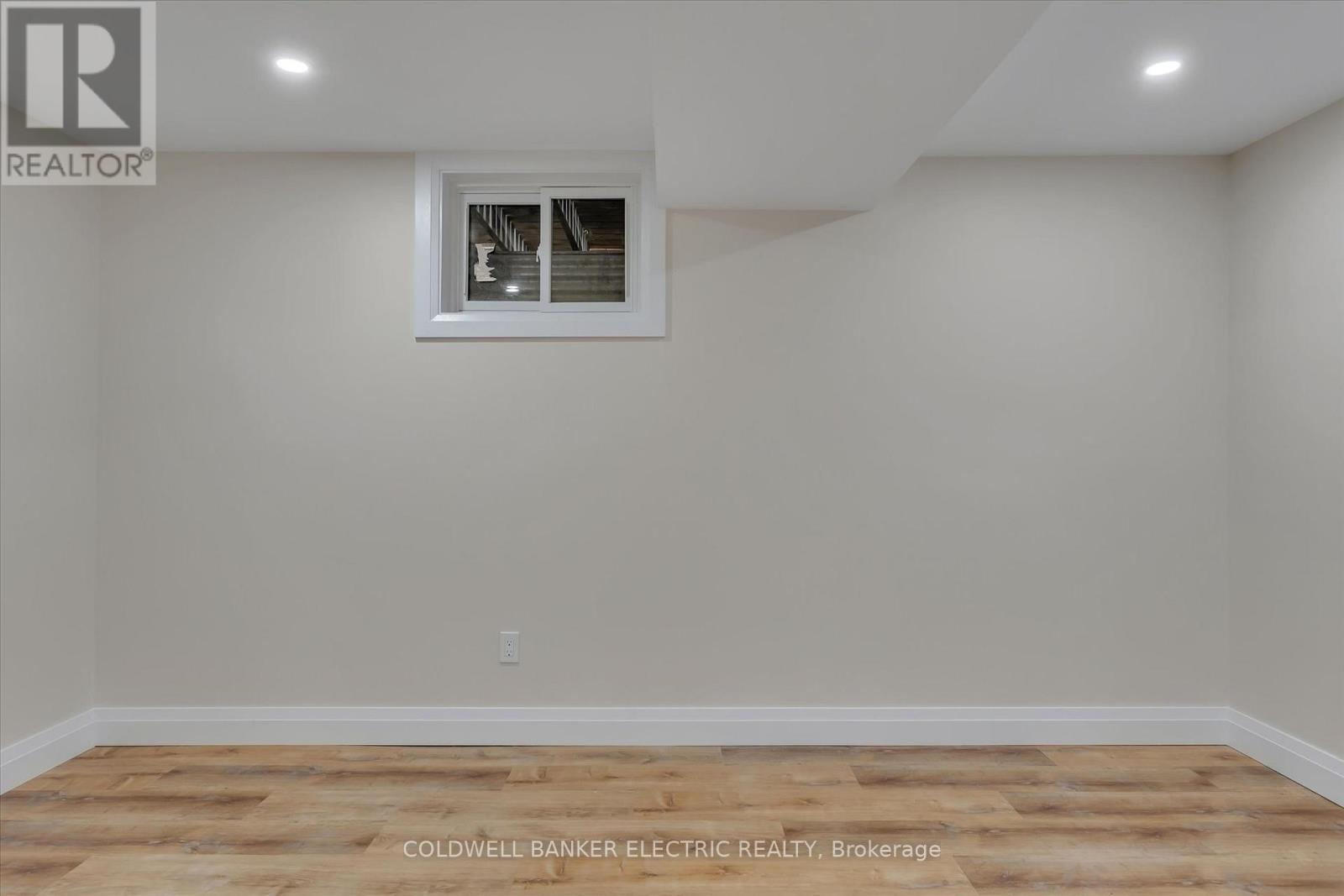 2225 Lorraine Drive, Peterborough (Northcrest Ward 5), Ontario  K9L 1Y6 - Photo 32 - X12374870