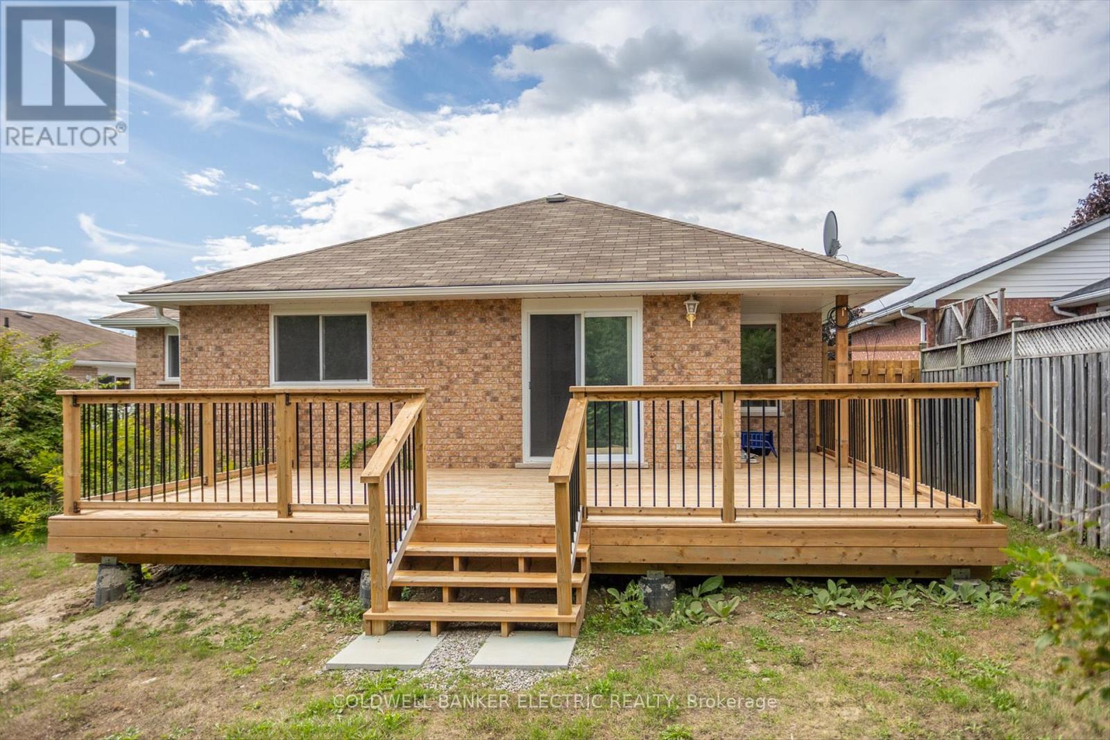 2225 Lorraine Drive, Peterborough (Northcrest Ward 5), Ontario  K9L 1Y6 - Photo 38 - X12374870