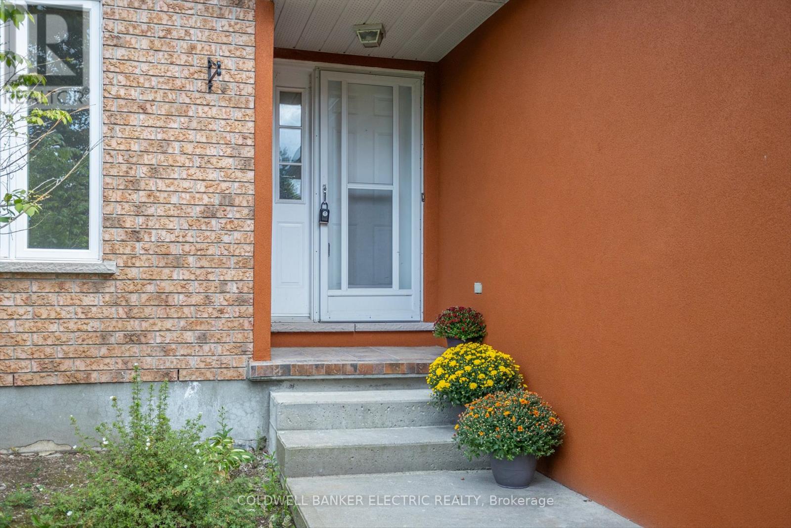 2225 Lorraine Drive, Peterborough (Northcrest Ward 5), Ontario  K9L 1Y6 - Photo 40 - X12374870