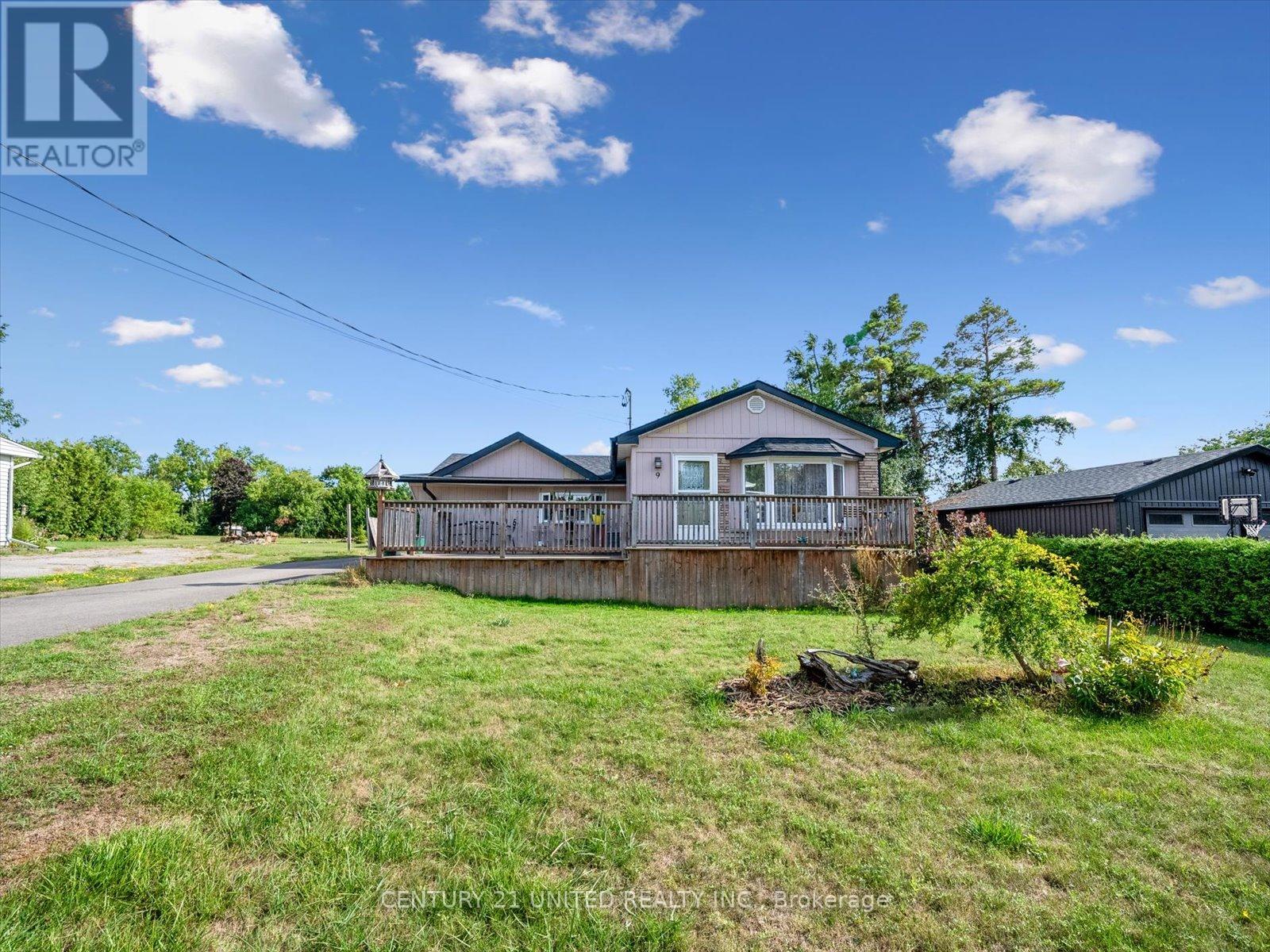 9 Beverly Street, Kawartha Lakes (Lindsay), Ontario  K9V 4Y8 - Photo 1 - X12374902