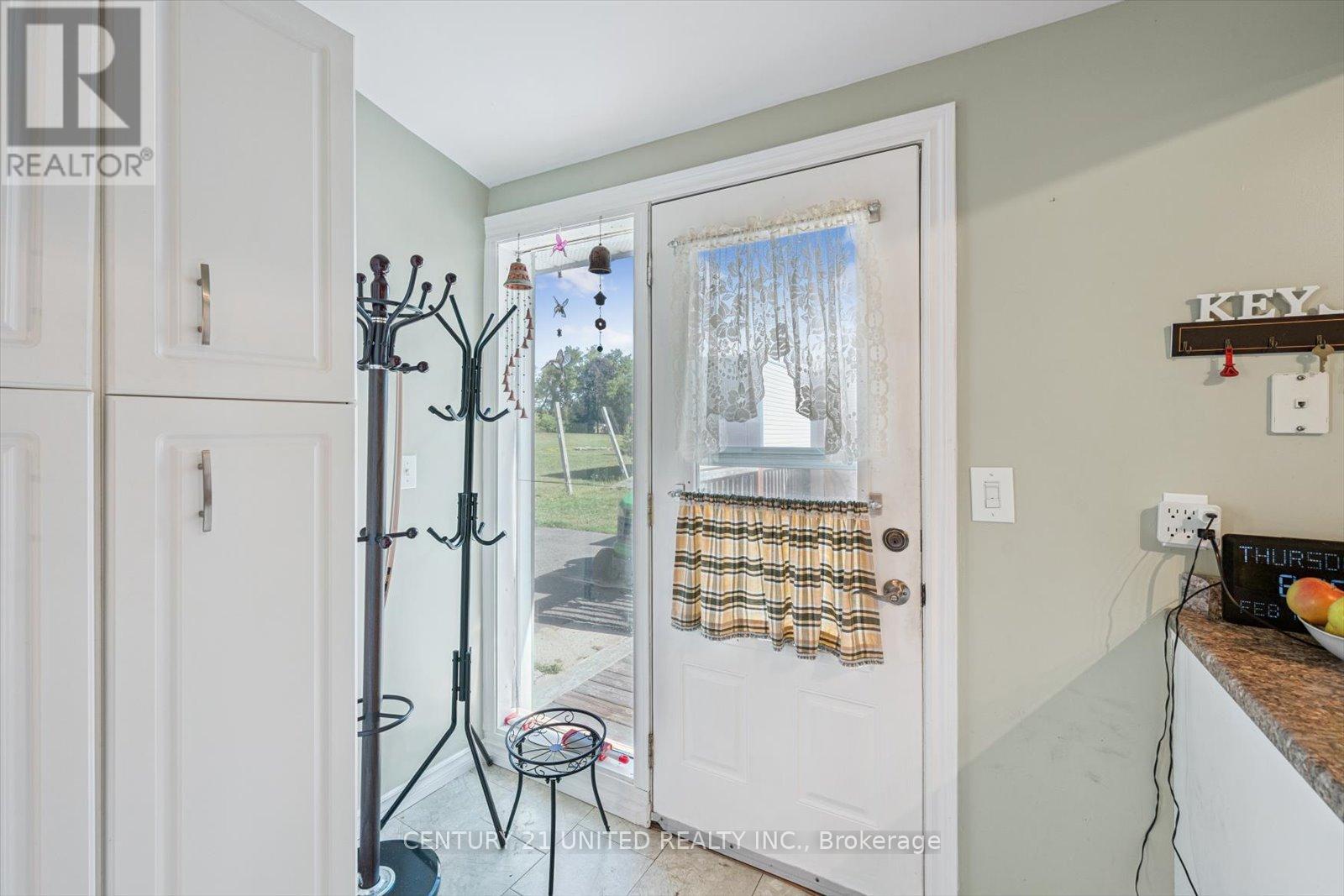 9 Beverly Street, Kawartha Lakes (Lindsay), Ontario  K9V 4Y8 - Photo 21 - X12374902
