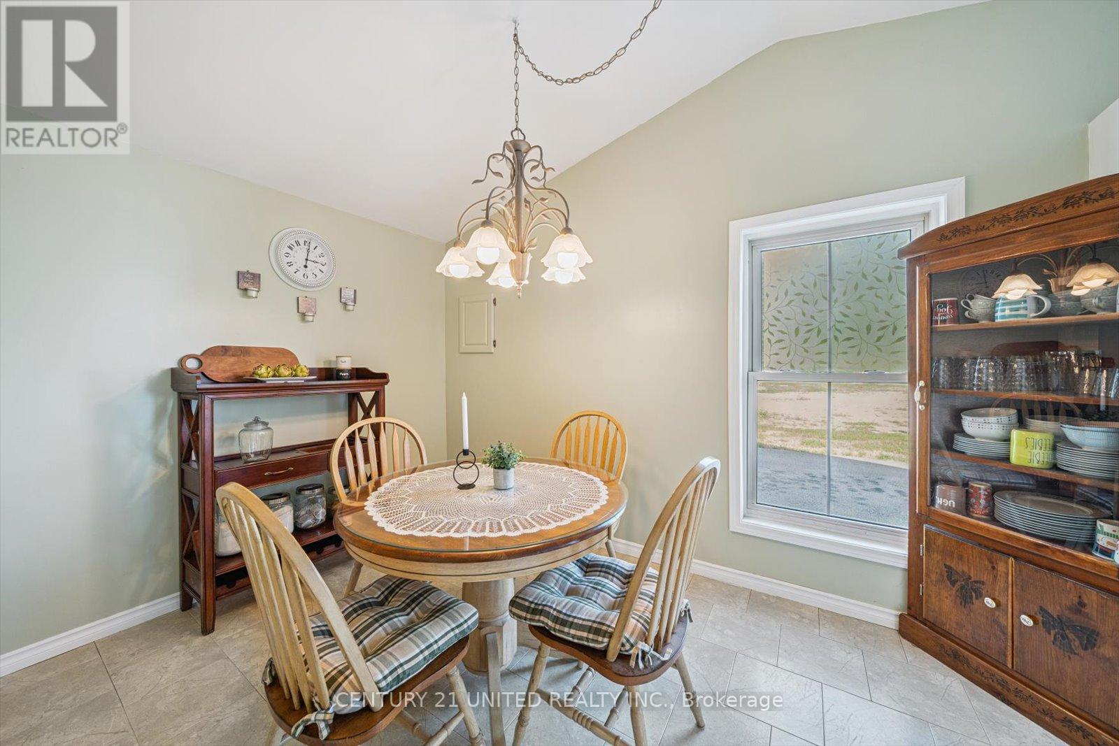 9 Beverly Street, Kawartha Lakes (Lindsay), Ontario  K9V 4Y8 - Photo 23 - X12374902