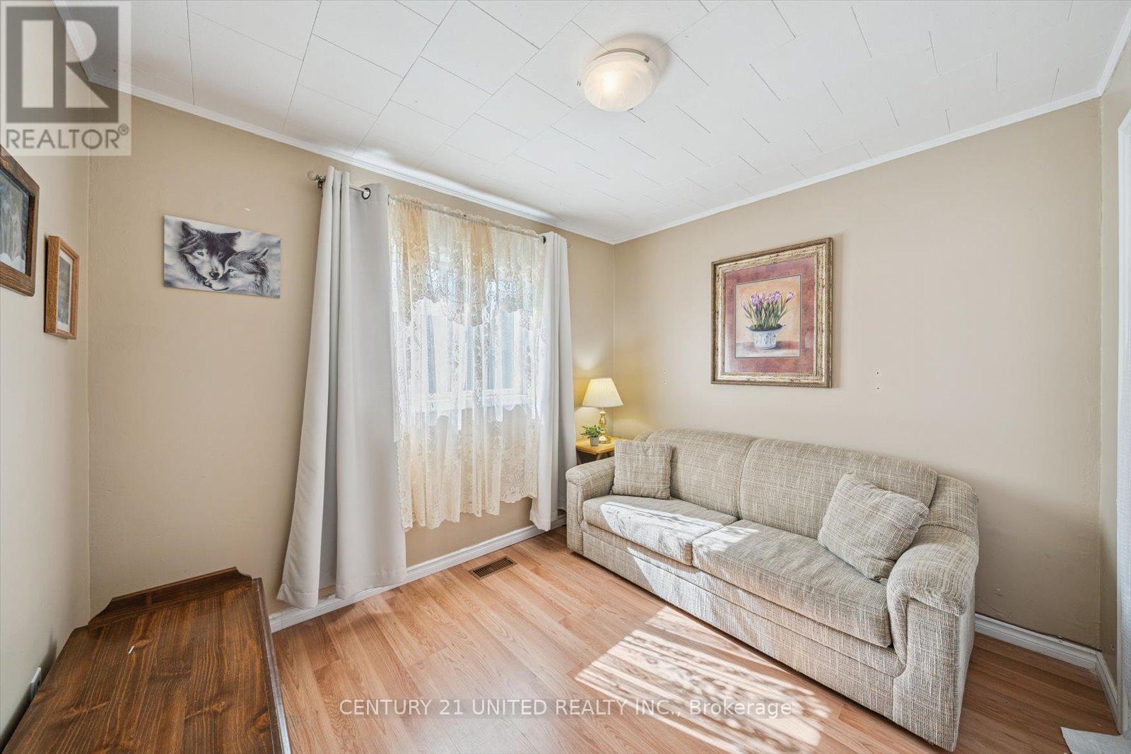 9 Beverly Street, Kawartha Lakes (Lindsay), Ontario  K9V 4Y8 - Photo 29 - X12374902