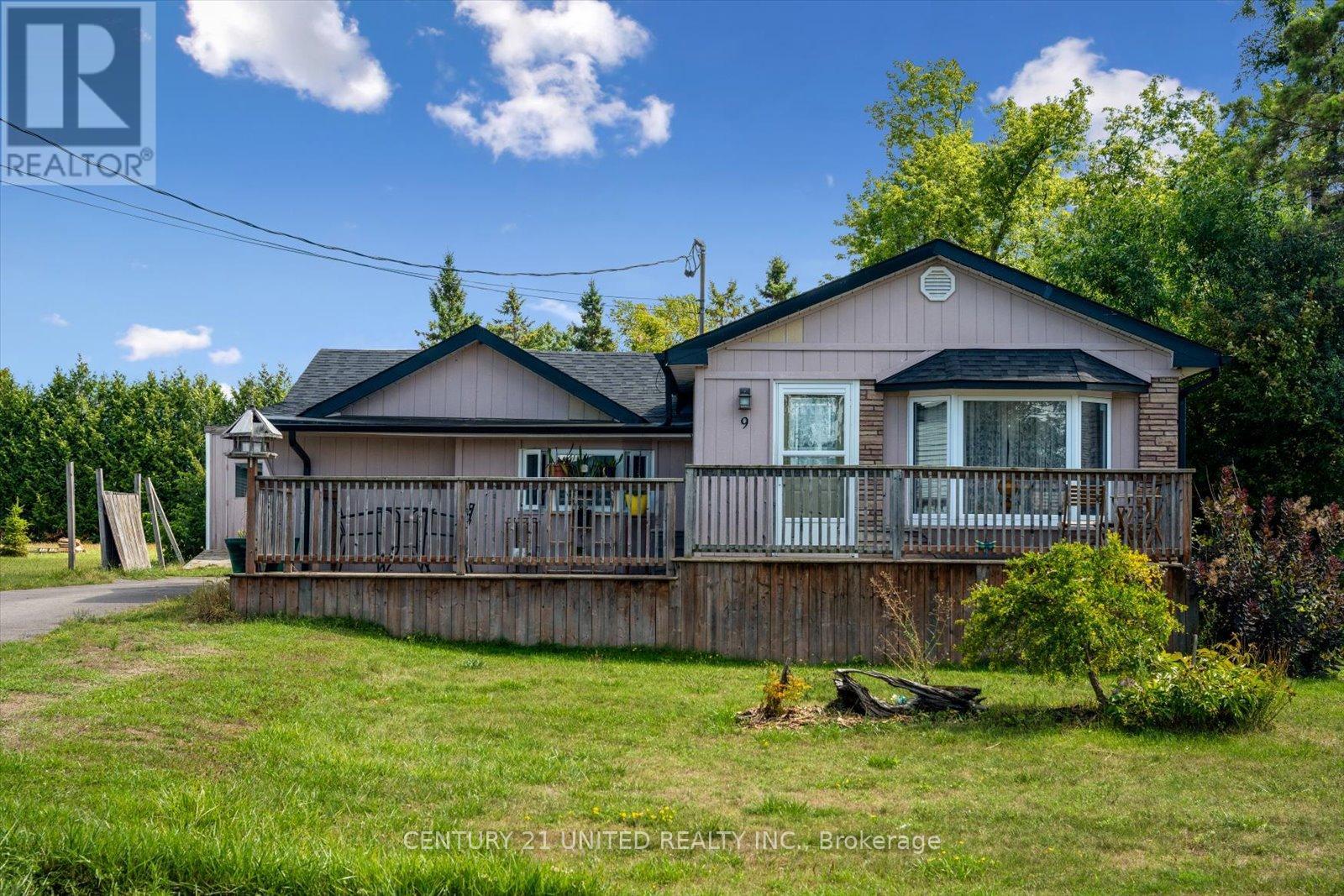 9 Beverly Street, Kawartha Lakes (Lindsay), Ontario  K9V 4Y8 - Photo 3 - X12374902