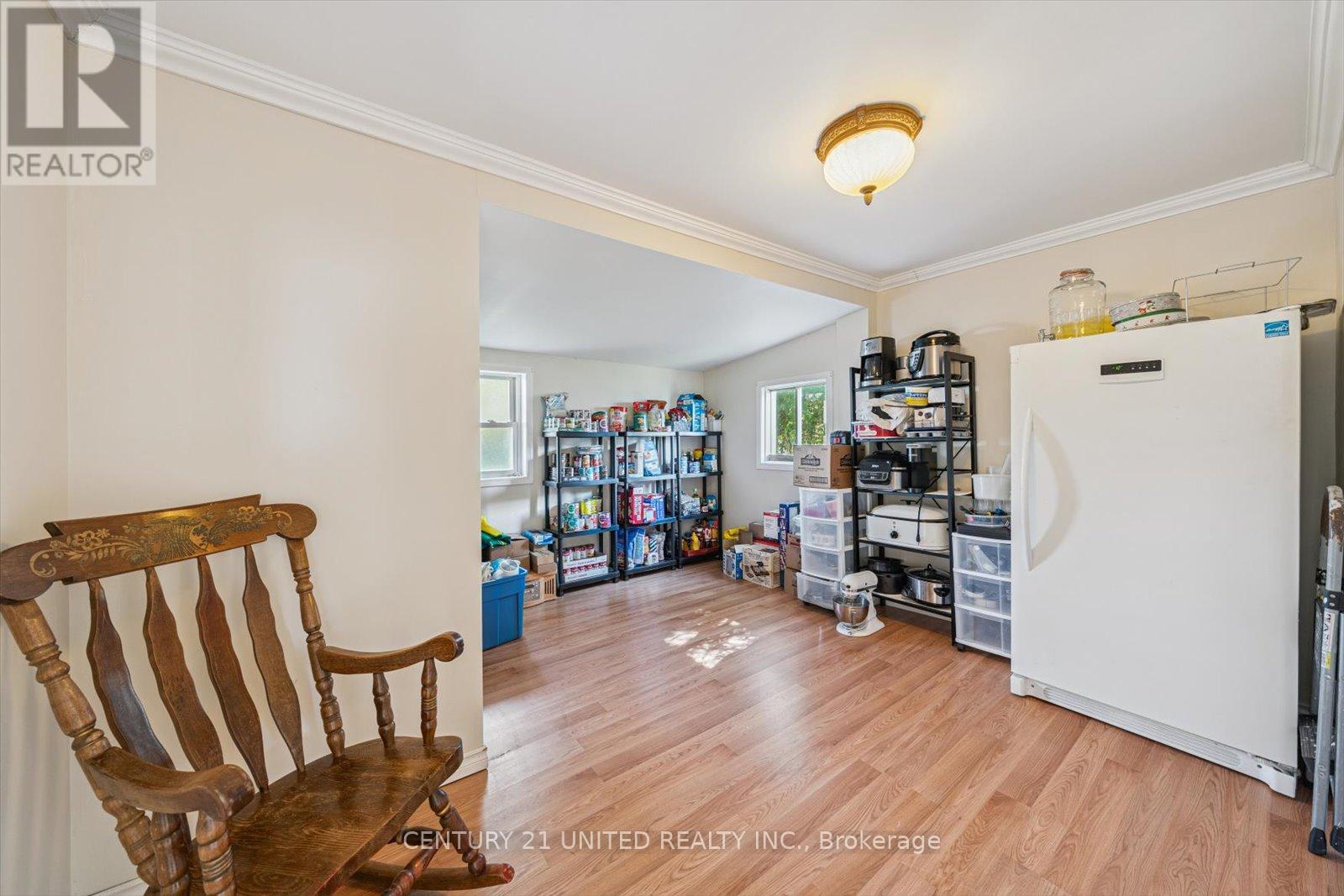 9 Beverly Street, Kawartha Lakes (Lindsay), Ontario  K9V 4Y8 - Photo 32 - X12374902