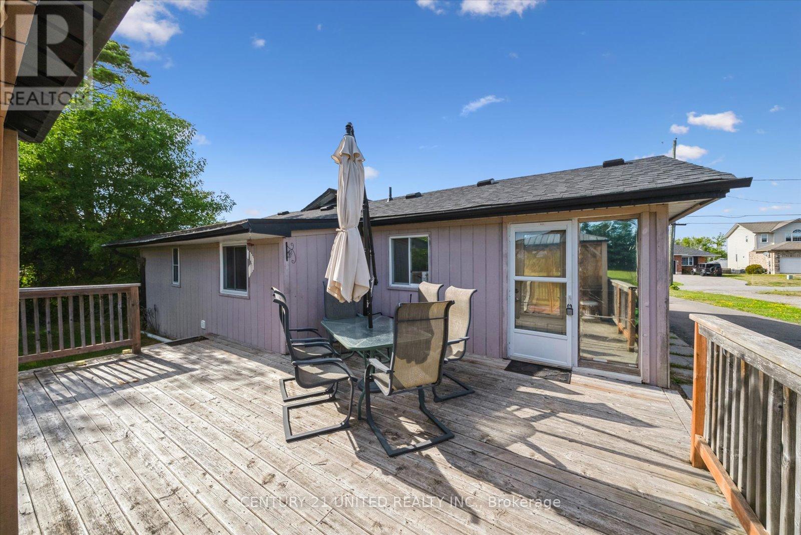 9 Beverly Street, Kawartha Lakes (Lindsay), Ontario  K9V 4Y8 - Photo 44 - X12374902