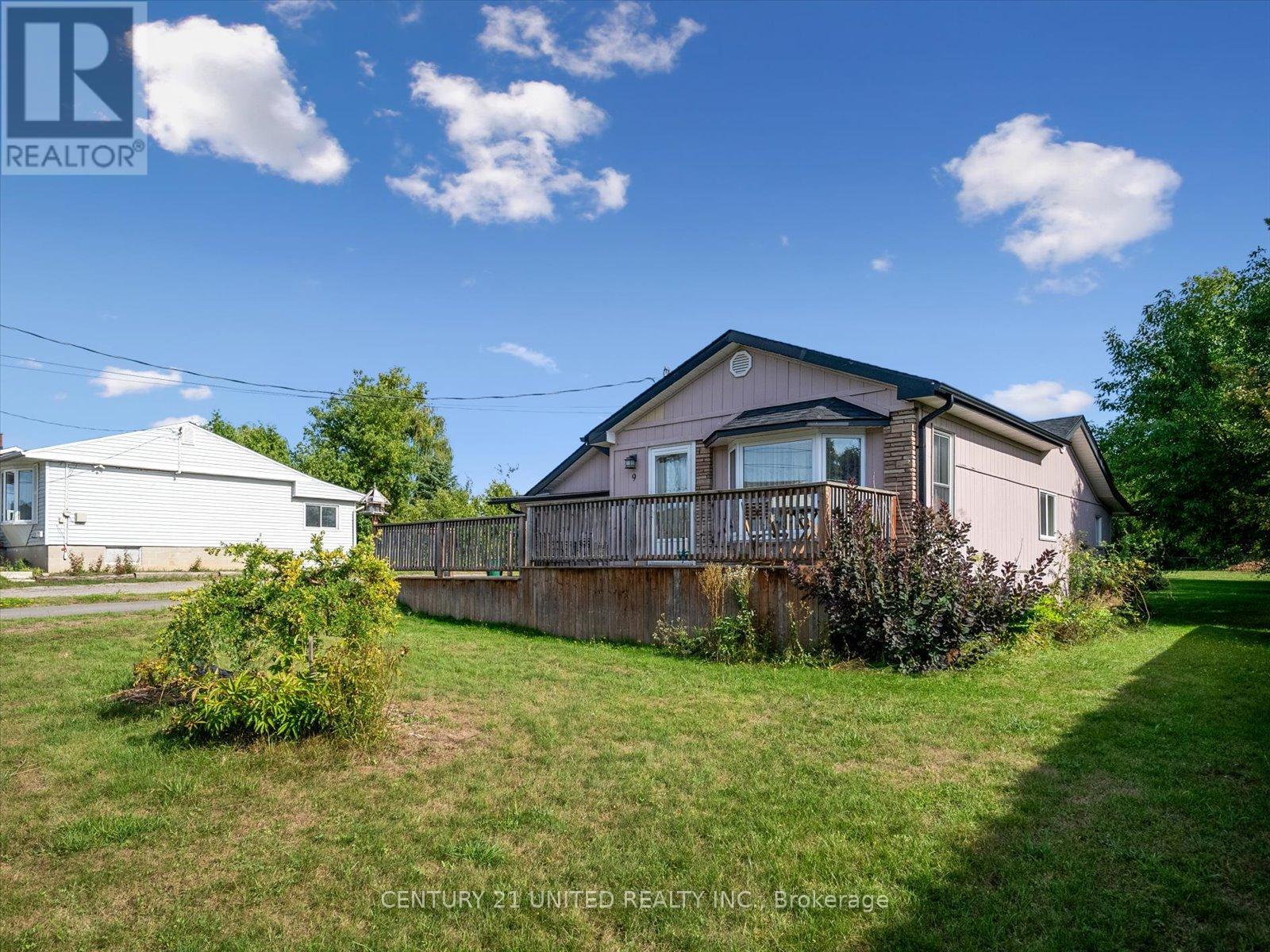 9 Beverly Street, Kawartha Lakes (Lindsay), Ontario  K9V 4Y8 - Photo 5 - X12374902