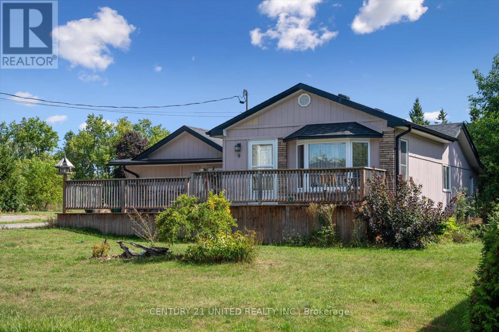 9 Beverly Street, Kawartha Lakes (Lindsay), Ontario  K9V 4Y8 - Photo 6 - X12374902