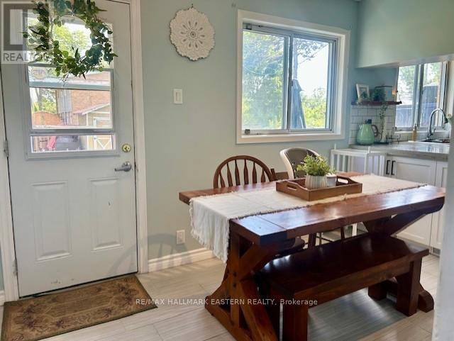 3 Maryknoll Avenue, Kawartha Lakes (Lindsay), Ontario  K9V 1A7 - Photo 3 - X12375013