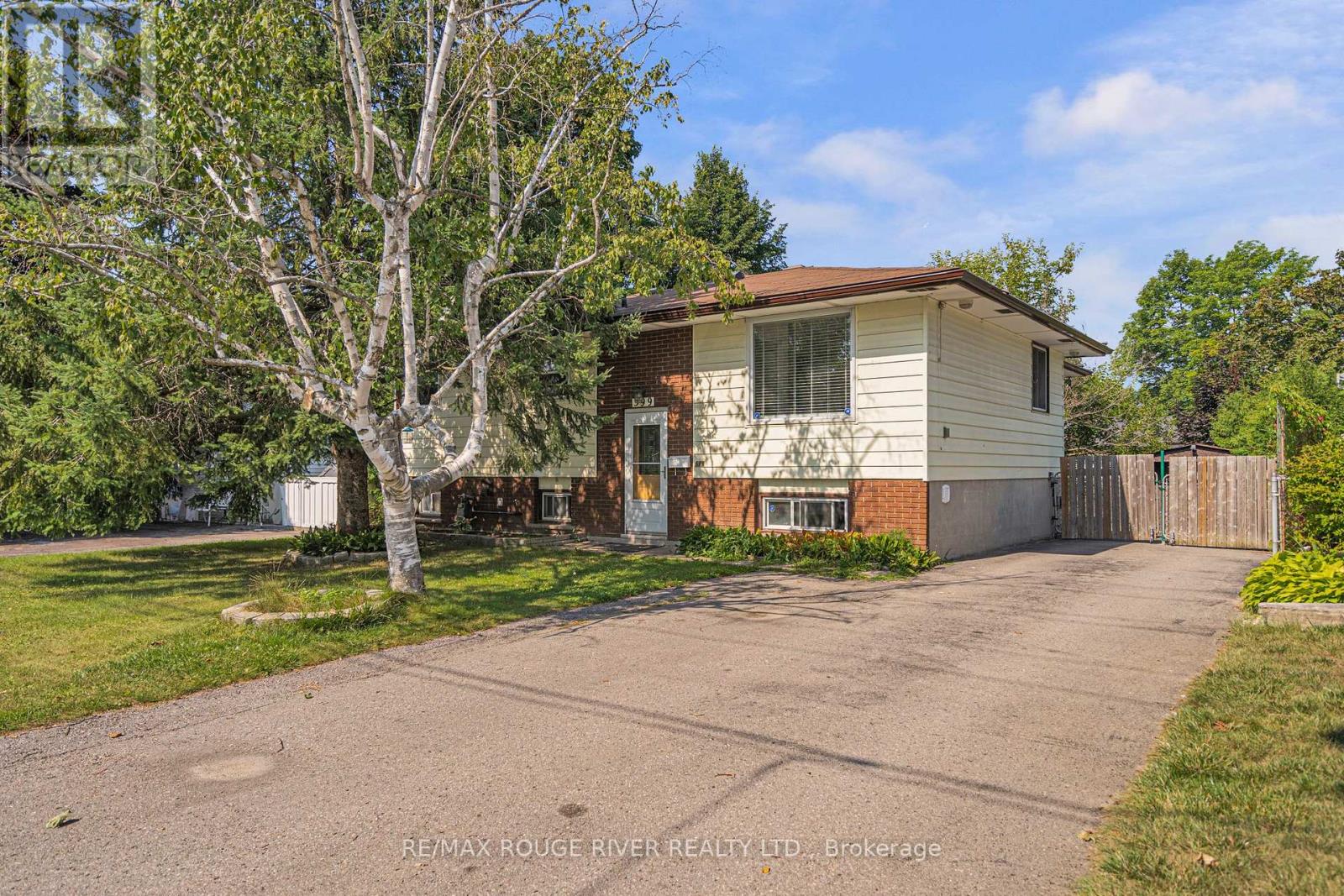 Main - 599 Otonabee Drive, Peterborough (Ashburnham Ward 4), Ontario  K9J 7X8 - Photo 1 - X12375202