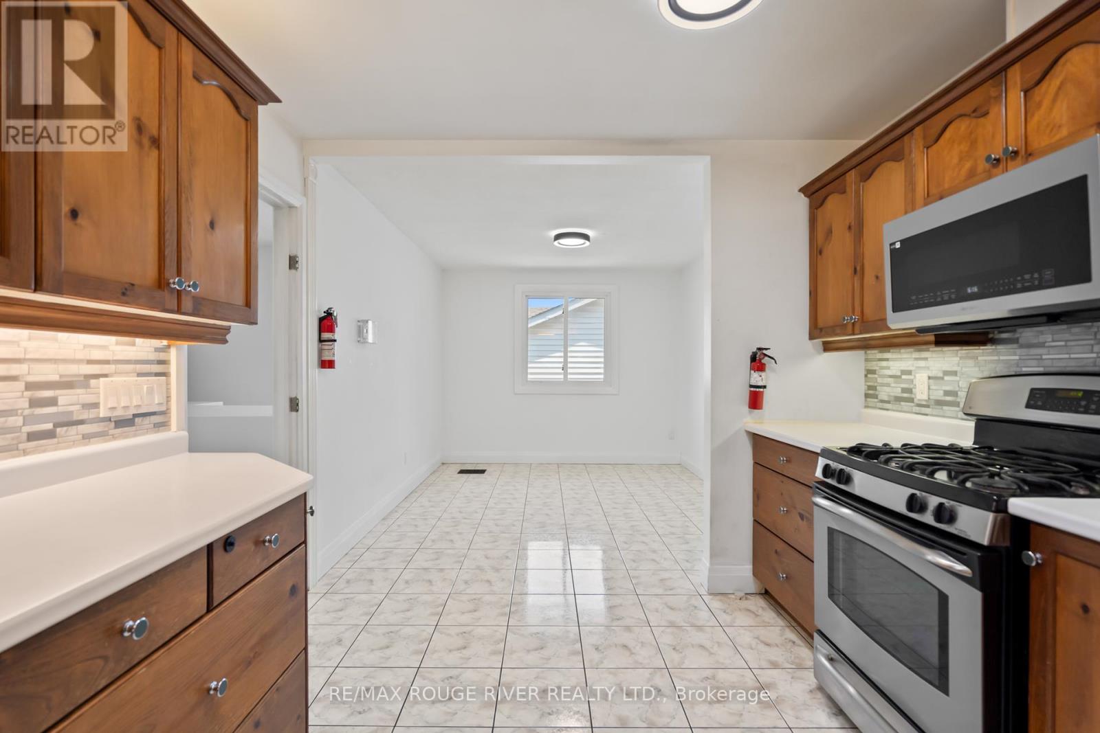 Main - 599 Otonabee Drive, Peterborough (Ashburnham Ward 4), Ontario  K9J 7X8 - Photo 14 - X12375202