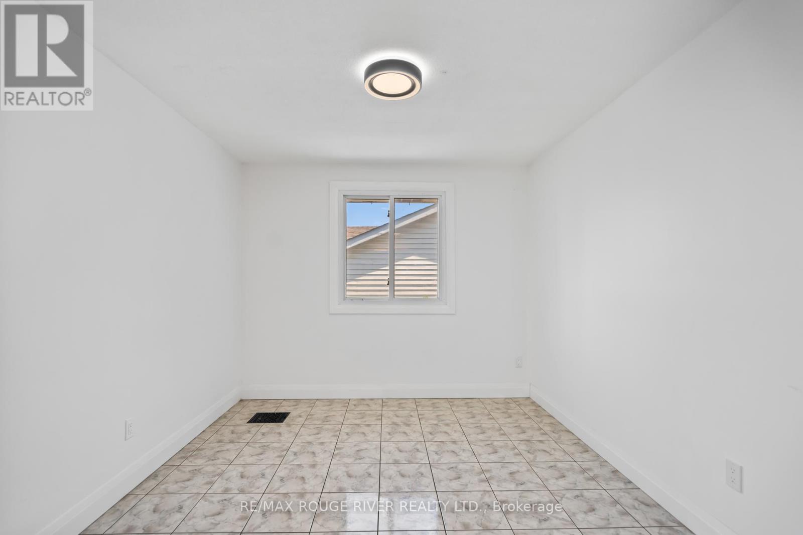 Main - 599 Otonabee Drive, Peterborough (Ashburnham Ward 4), Ontario  K9J 7X8 - Photo 17 - X12375202