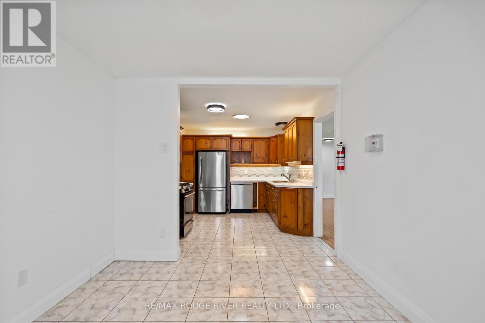 Main - 599 Otonabee Drive, Peterborough (Ashburnham Ward 4), Ontario  K9J 7X8 - Photo 18 - X12375202