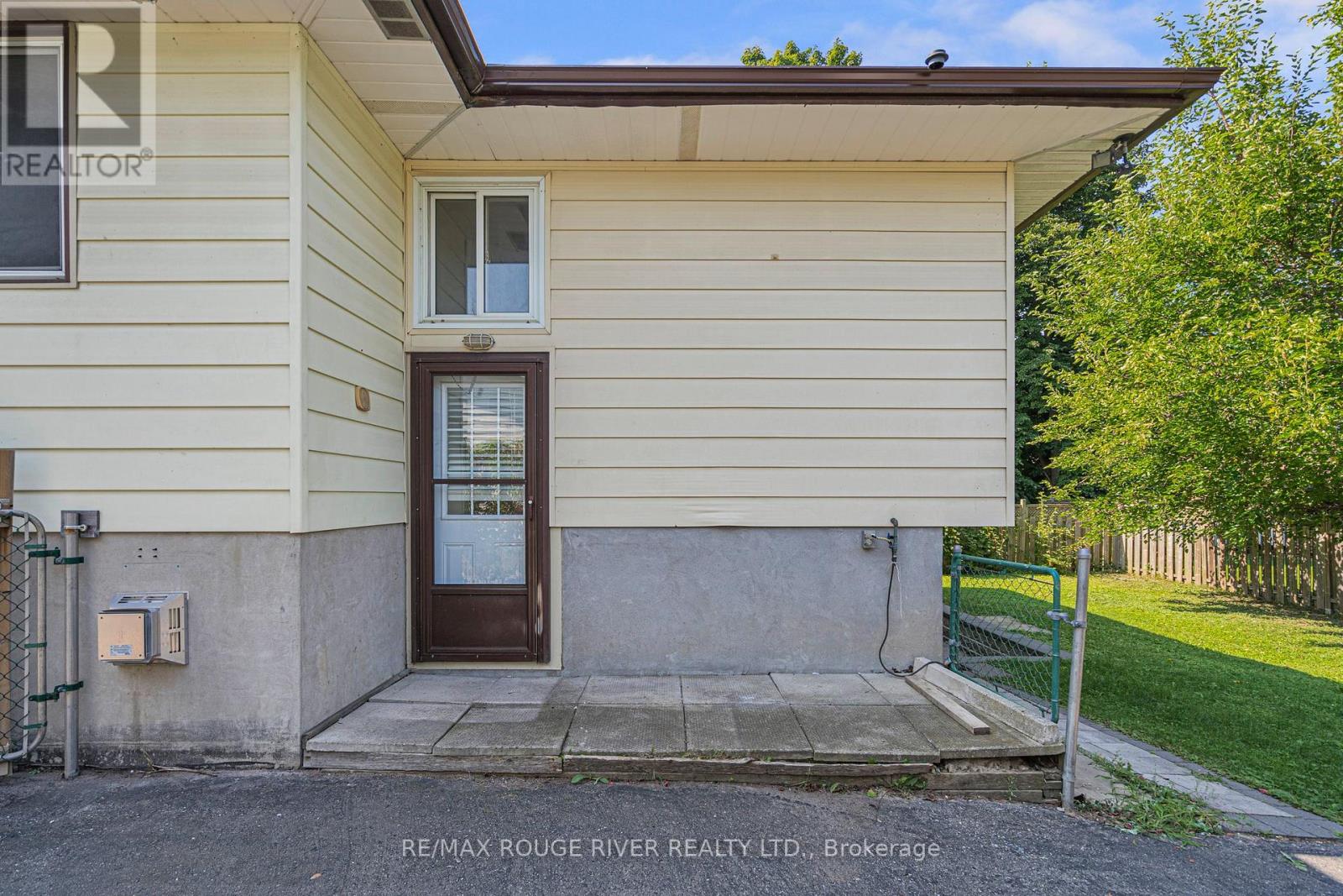 Main - 599 Otonabee Drive, Peterborough (Ashburnham Ward 4), Ontario  K9J 7X8 - Photo 35 - X12375202