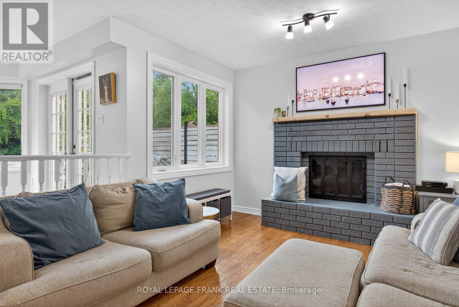 1805 Parkwood Circle, Peterborough (Monaghan Ward 2), Ontario  K9J 8C3 - Photo 17 - X12375360