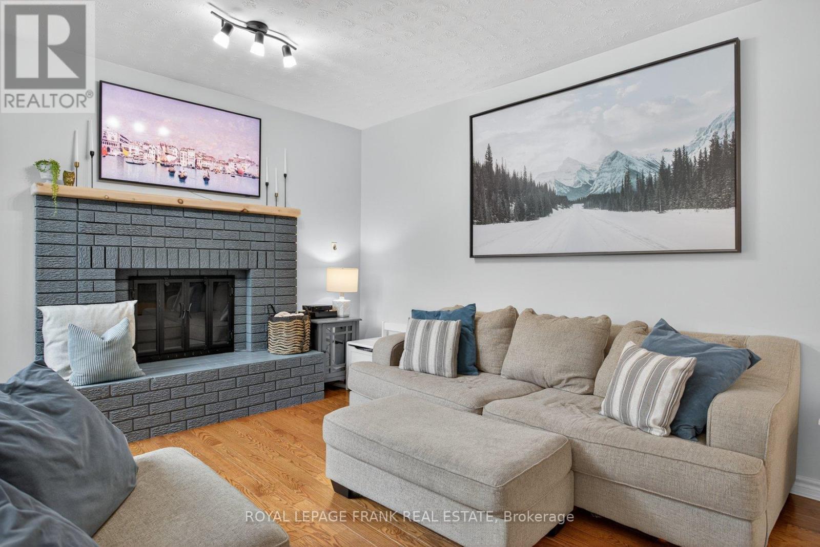 1805 Parkwood Circle, Peterborough (Monaghan Ward 2), Ontario  K9J 8C3 - Photo 18 - X12375360