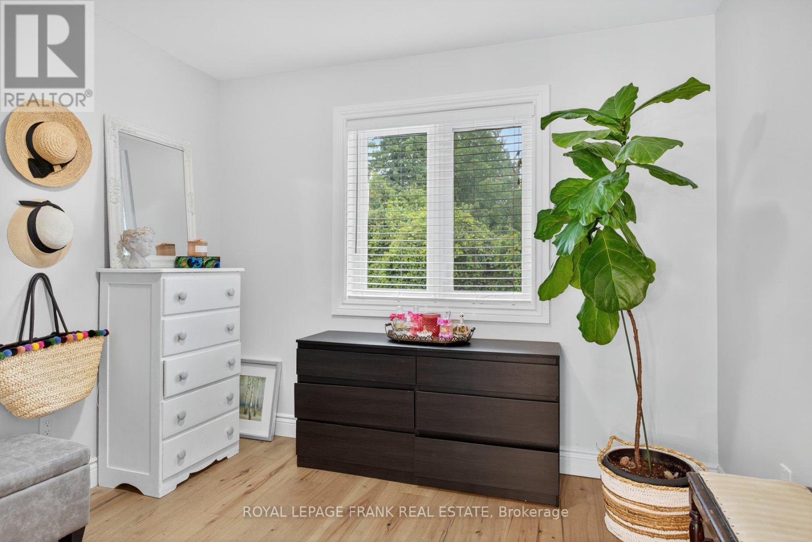 1805 Parkwood Circle, Peterborough (Monaghan Ward 2), Ontario  K9J 8C3 - Photo 31 - X12375360