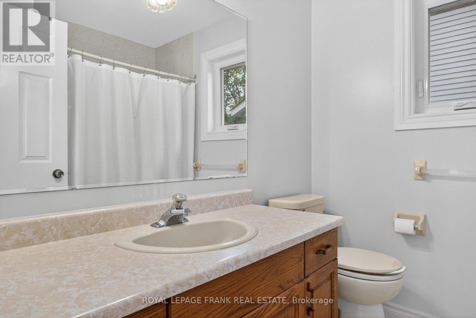 1805 Parkwood Circle, Peterborough (Monaghan Ward 2), Ontario  K9J 8C3 - Photo 33 - X12375360