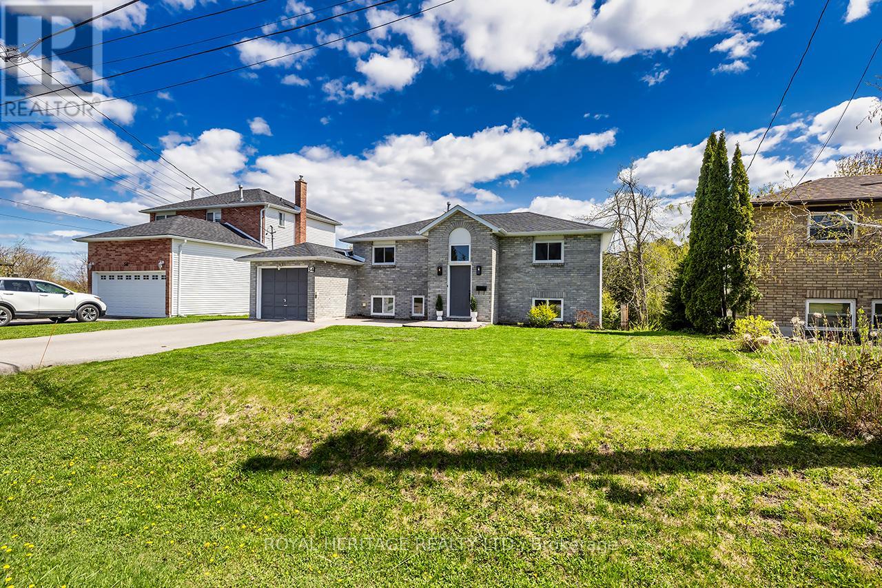 54 Champlain Boulevard, Kawartha Lakes (Lindsay), Ontario  K9V 4R1 - Photo 2 - X12375115