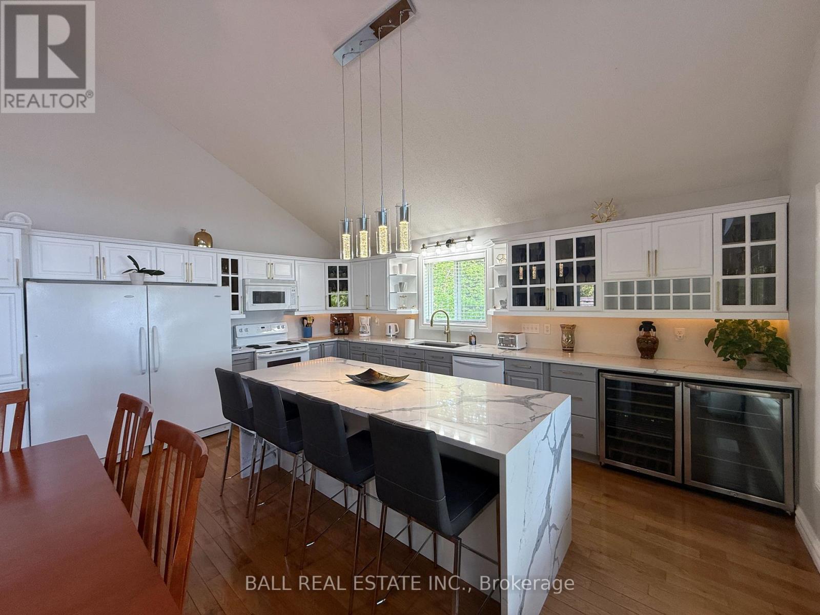 154 Julian Lake Road, North Kawartha, Ontario  K0L 3E0 - Photo 21 - X12375652