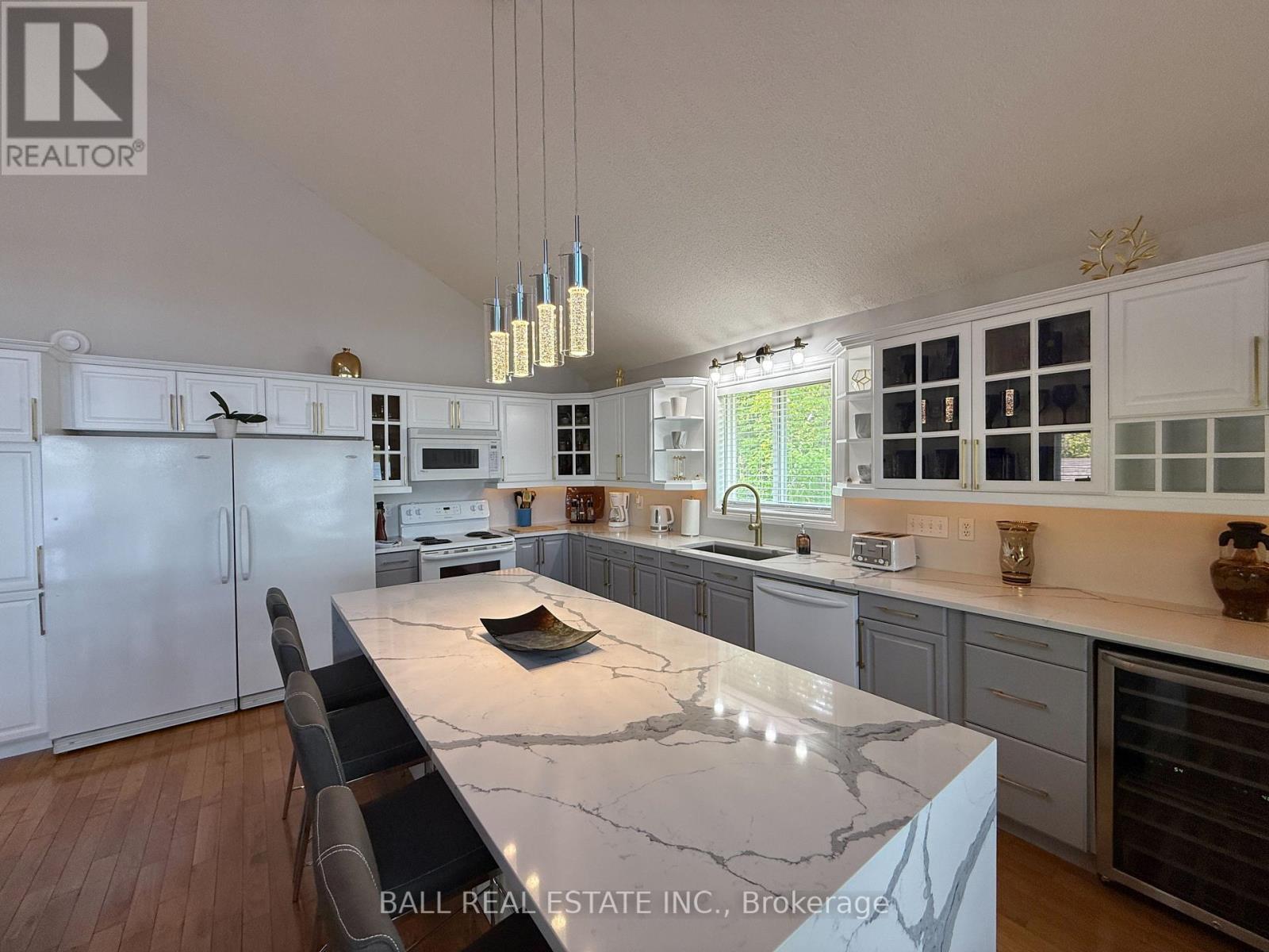 154 Julian Lake Road, North Kawartha, Ontario  K0L 3E0 - Photo 22 - X12375652