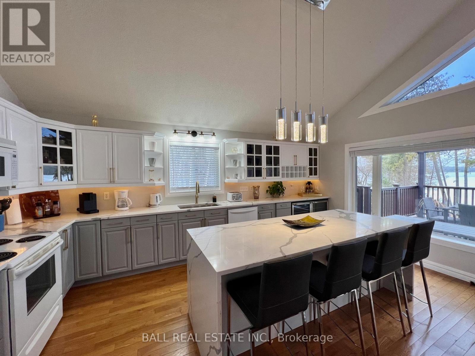 154 Julian Lake Road, North Kawartha, Ontario  K0L 3E0 - Photo 23 - X12375652