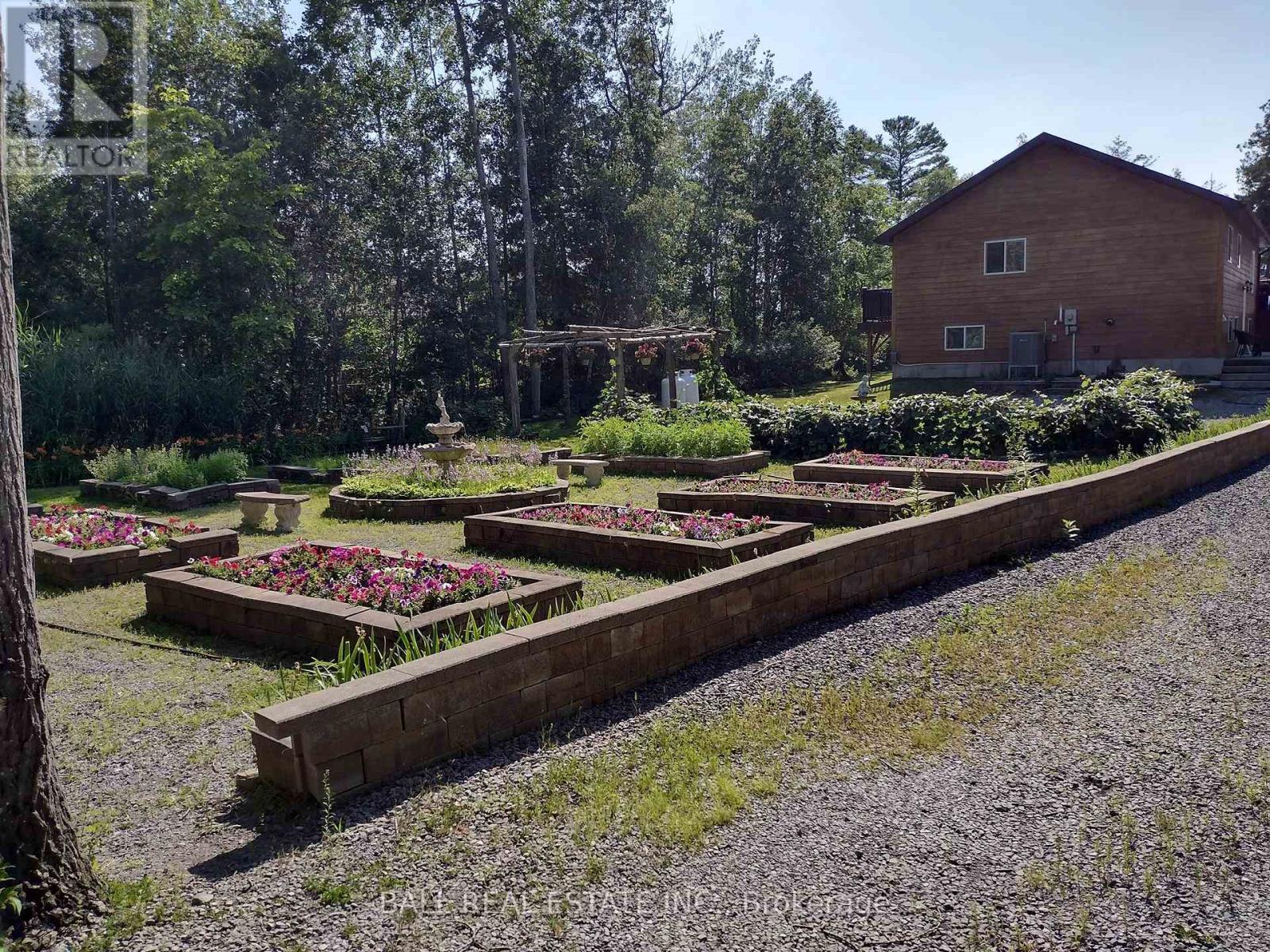 154 Julian Lake Road, North Kawartha, Ontario  K0L 3E0 - Photo 48 - X12375652