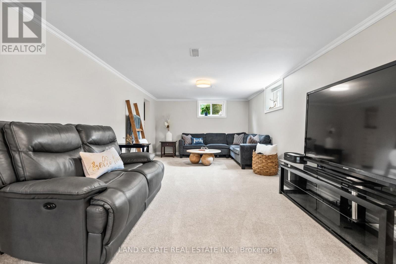 Lower - 19 Kawartha Drive, Kawartha Lakes (Lindsay), Ontario  K9V 1A6 - Photo 16 - X12376085
