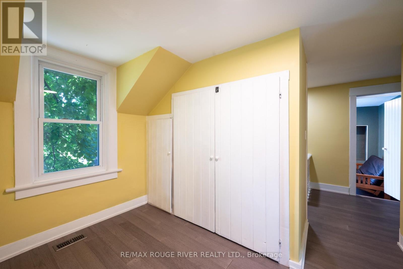 469 Hopkins Avenue, Peterborough (Town Ward 3), Ontario  K9H 2R9 - Photo 20 - X12376396