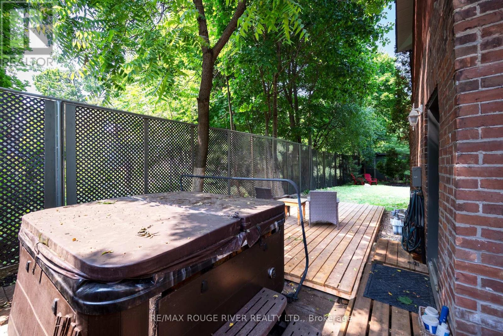 469 Hopkins Avenue, Peterborough (Town Ward 3), Ontario  K9H 2R9 - Photo 37 - X12376396