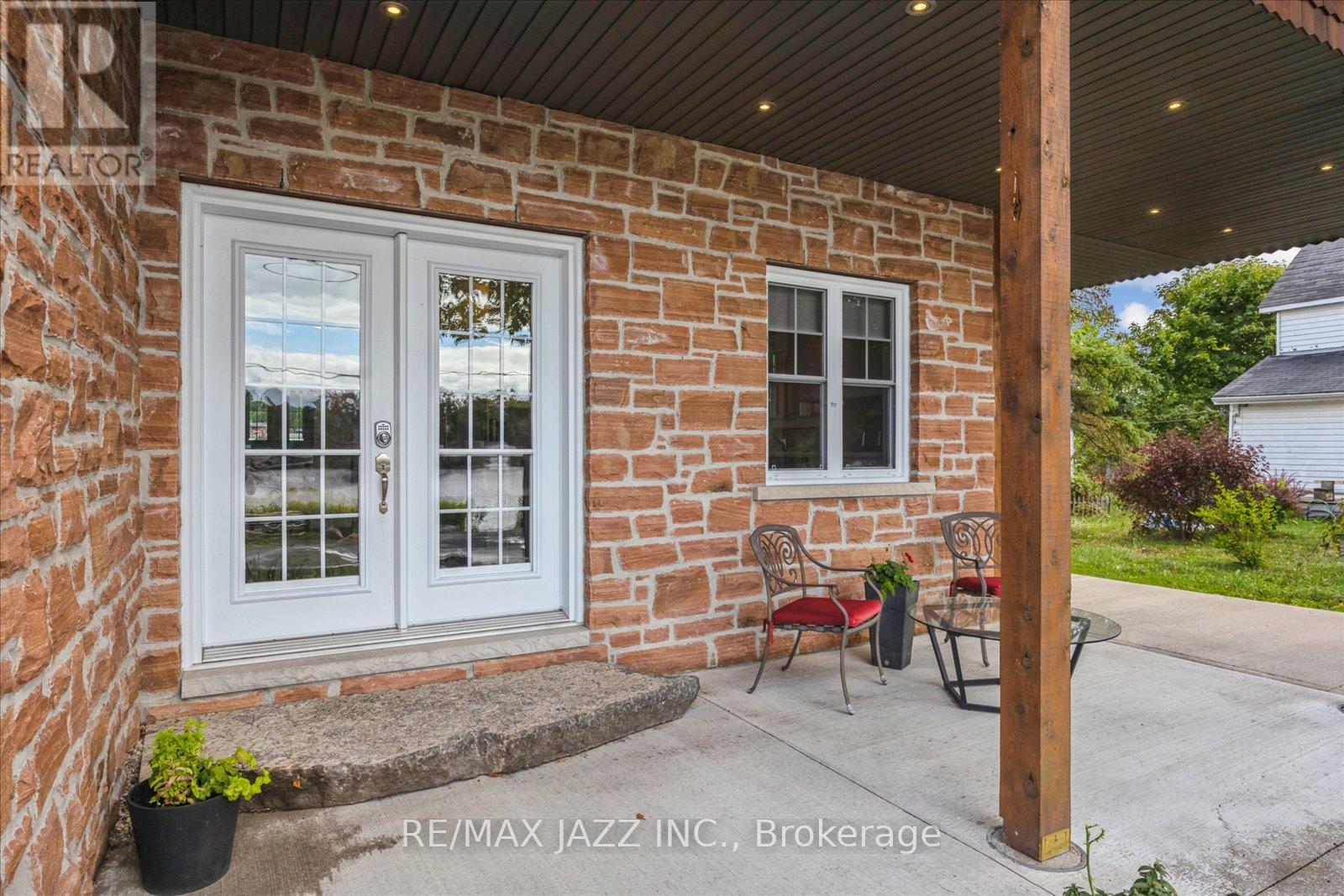 90 Homewood Avenue, Trent Hills (Hastings), Ontario  K0L 1Y0 - Photo 2 - X12376425