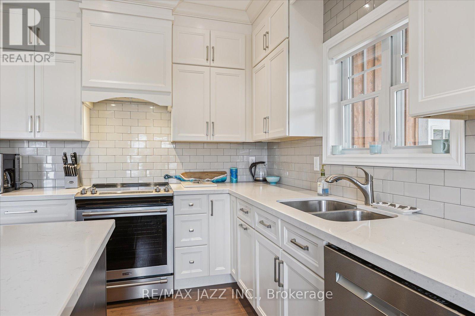 90 Homewood Avenue, Trent Hills (Hastings), Ontario  K0L 1Y0 - Photo 5 - X12376425