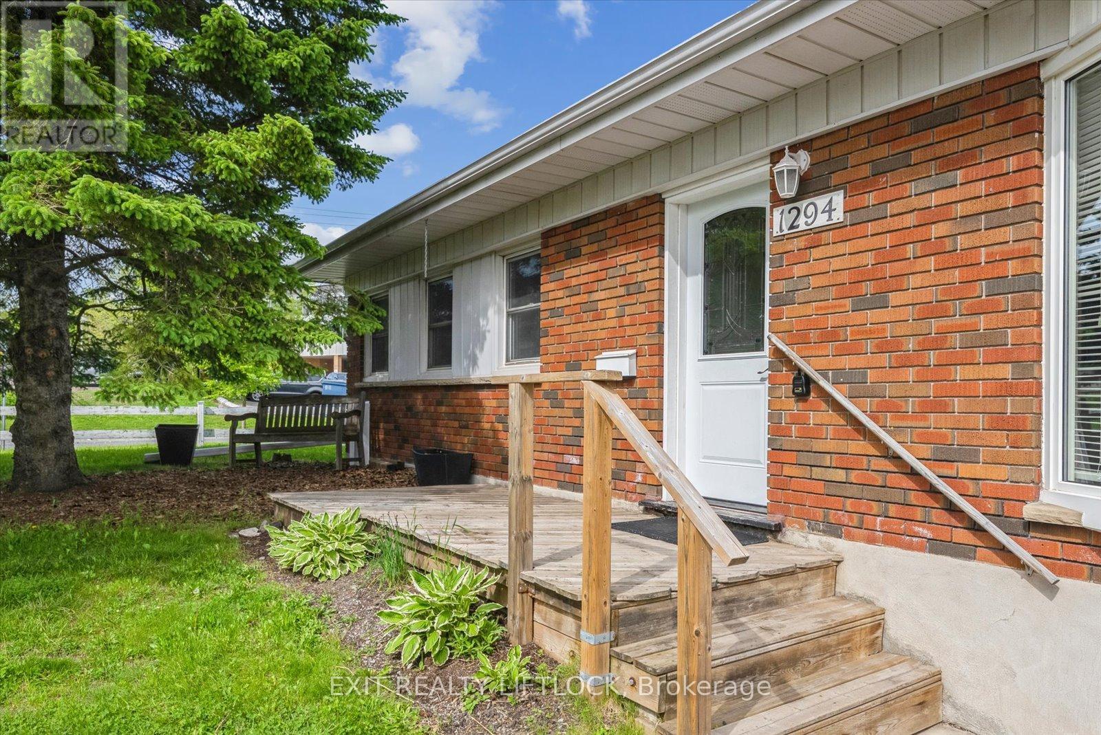 1294 Victory Drive, Peterborough (Town Ward 3), Ontario  K9J 4T7 - Photo 3 - X12376572