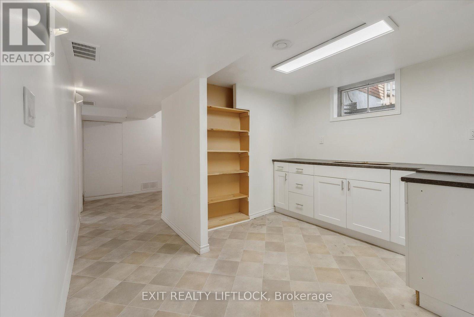 1294 Victory Drive, Peterborough (Town Ward 3), Ontario  K9J 4T7 - Photo 38 - X12376572