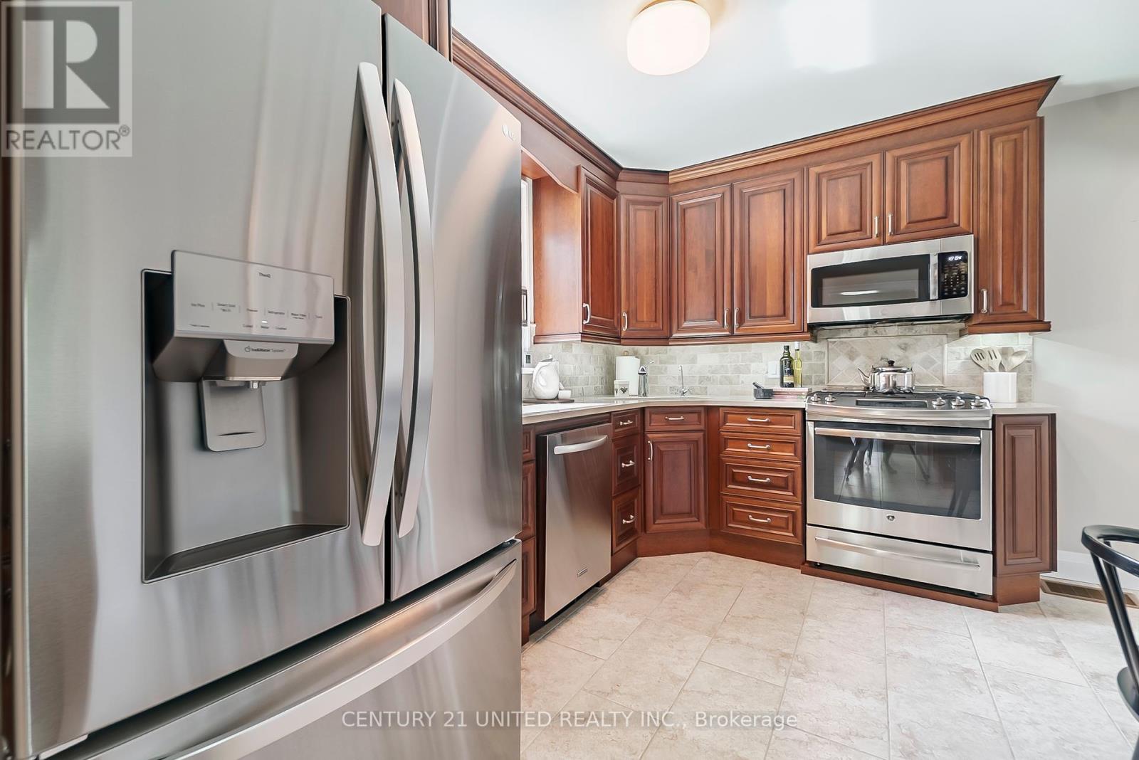 635 Montrose Street, Peterborough (Otonabee Ward 1), Ontario  K9J 3C3 - Photo 17 - X12376841