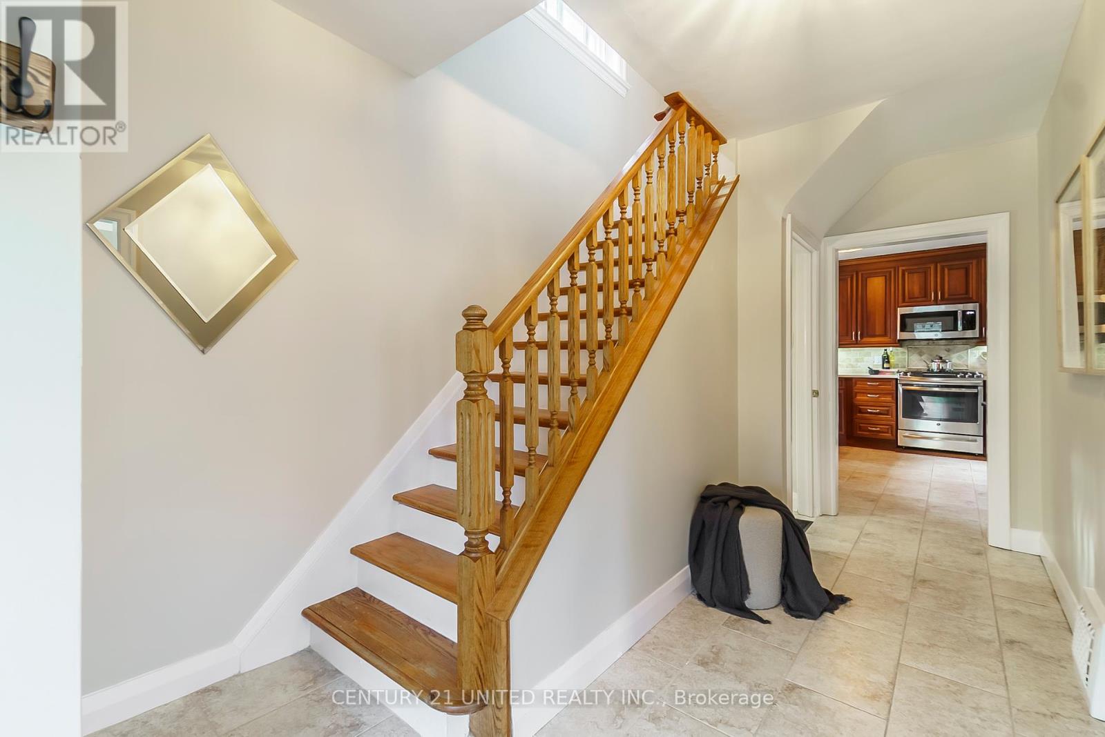 635 Montrose Street, Peterborough (Otonabee Ward 1), Ontario  K9J 3C3 - Photo 6 - X12376841