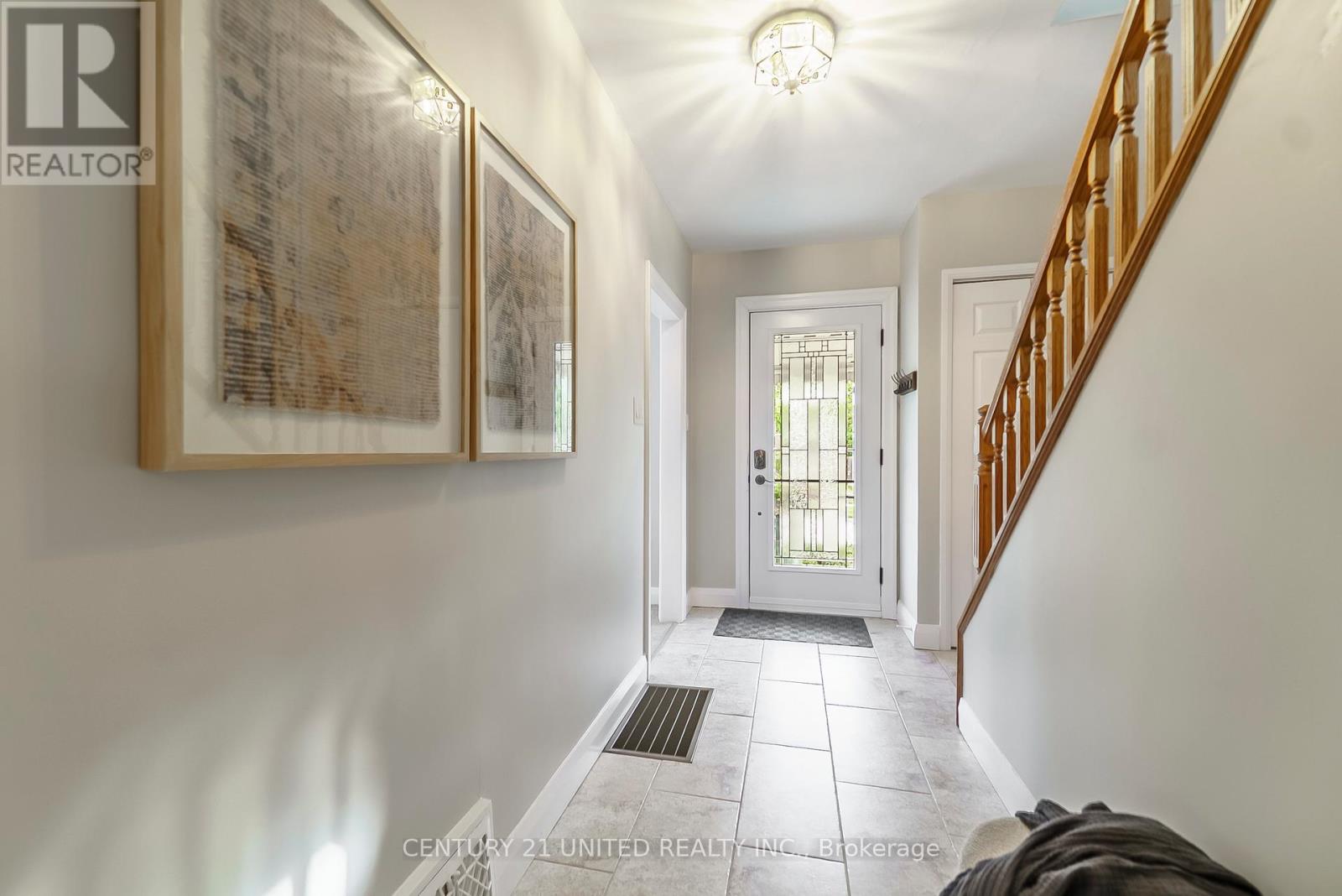635 Montrose Street, Peterborough (Otonabee Ward 1), Ontario  K9J 3C3 - Photo 7 - X12376841