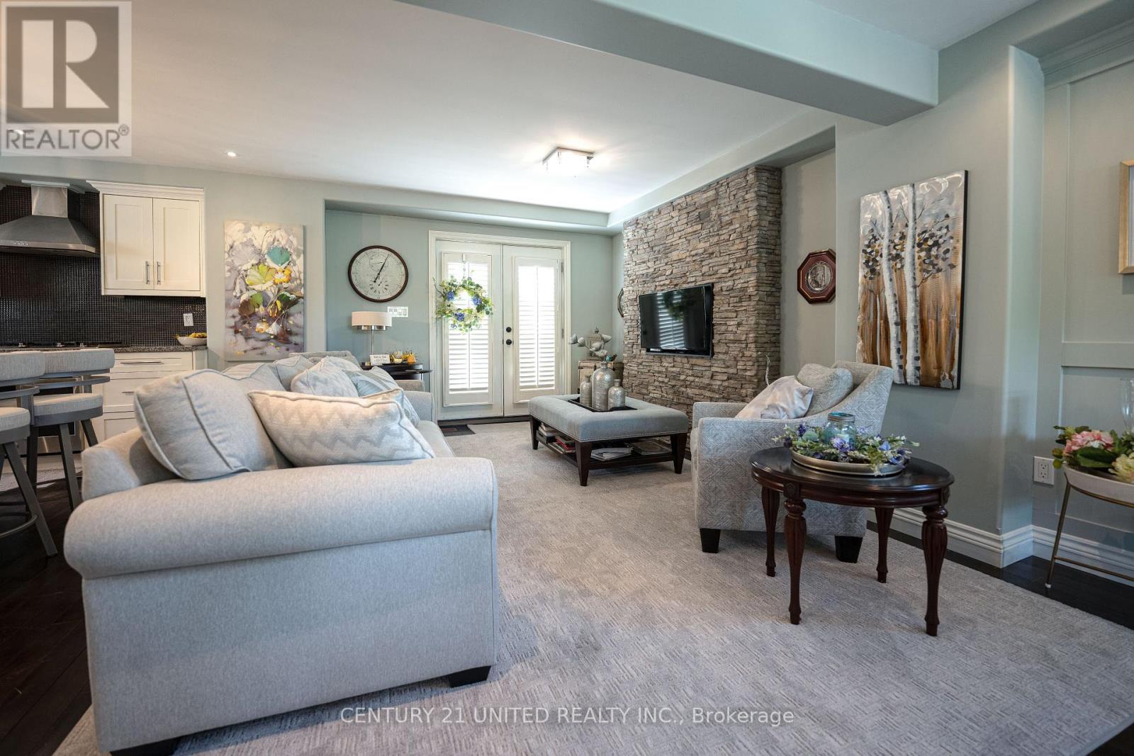 1 Wallace Street, Peterborough (Ashburnham Ward 4), Ontario  K9H 1A8 - Photo 8 - X12376904