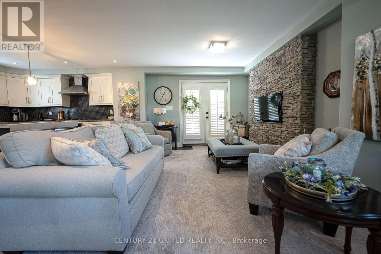 1 Wallace Street, Peterborough (Ashburnham Ward 4), Ontario  K9H 1A8 - Photo 9 - X12376904