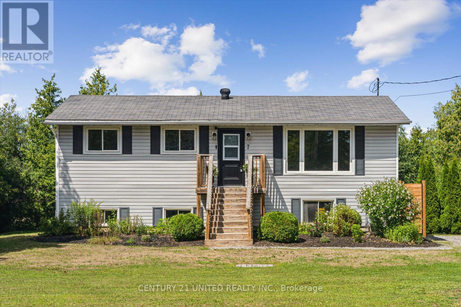 7 Kawartha Crescent, Kawartha Lakes (Emily), Ontario  K0L 2W0 - Photo 4 - X12377419