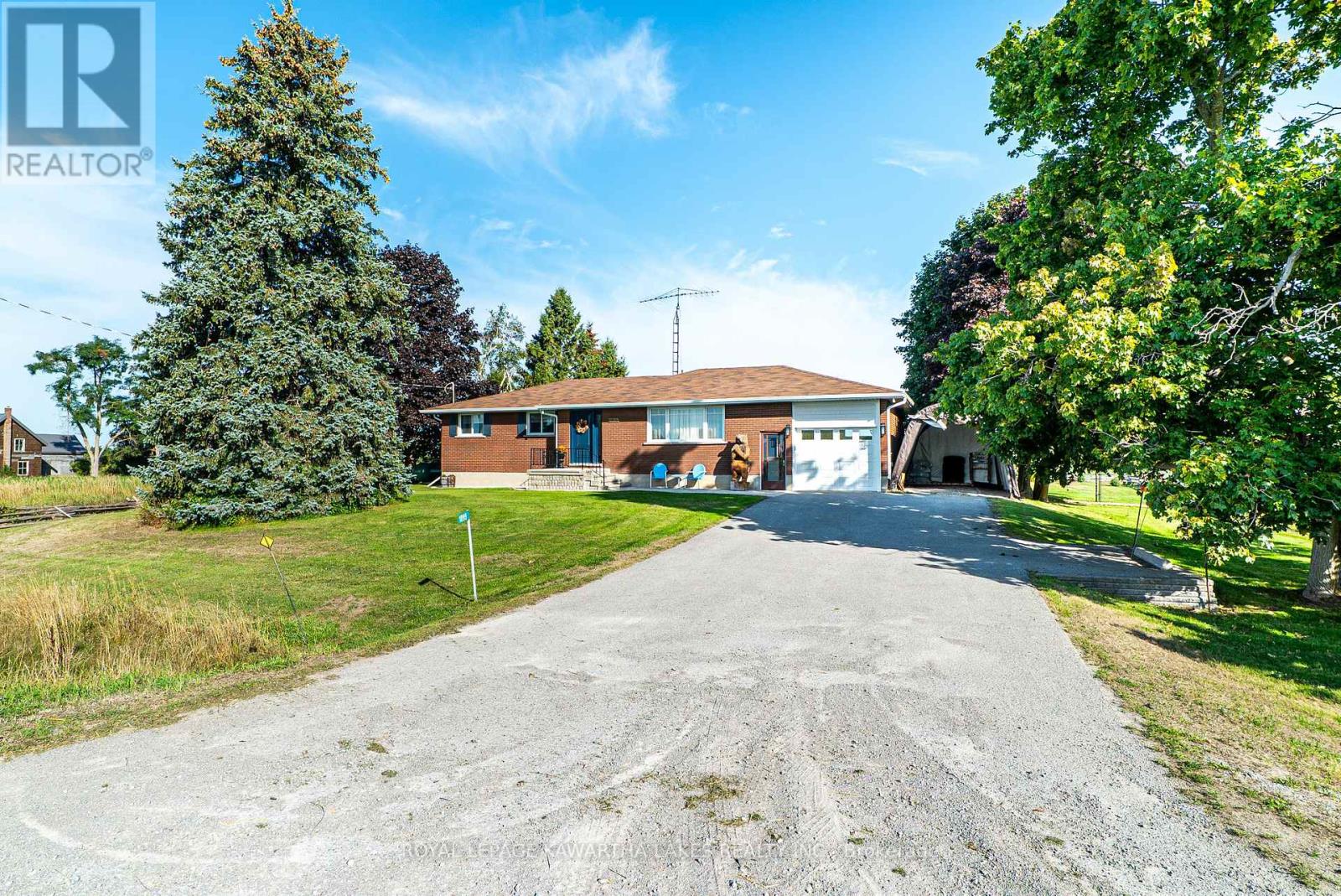 1899 Little Britain Road, Kawartha Lakes (Ops), Ontario  K9V 4R2 - Photo 4 - X12377601