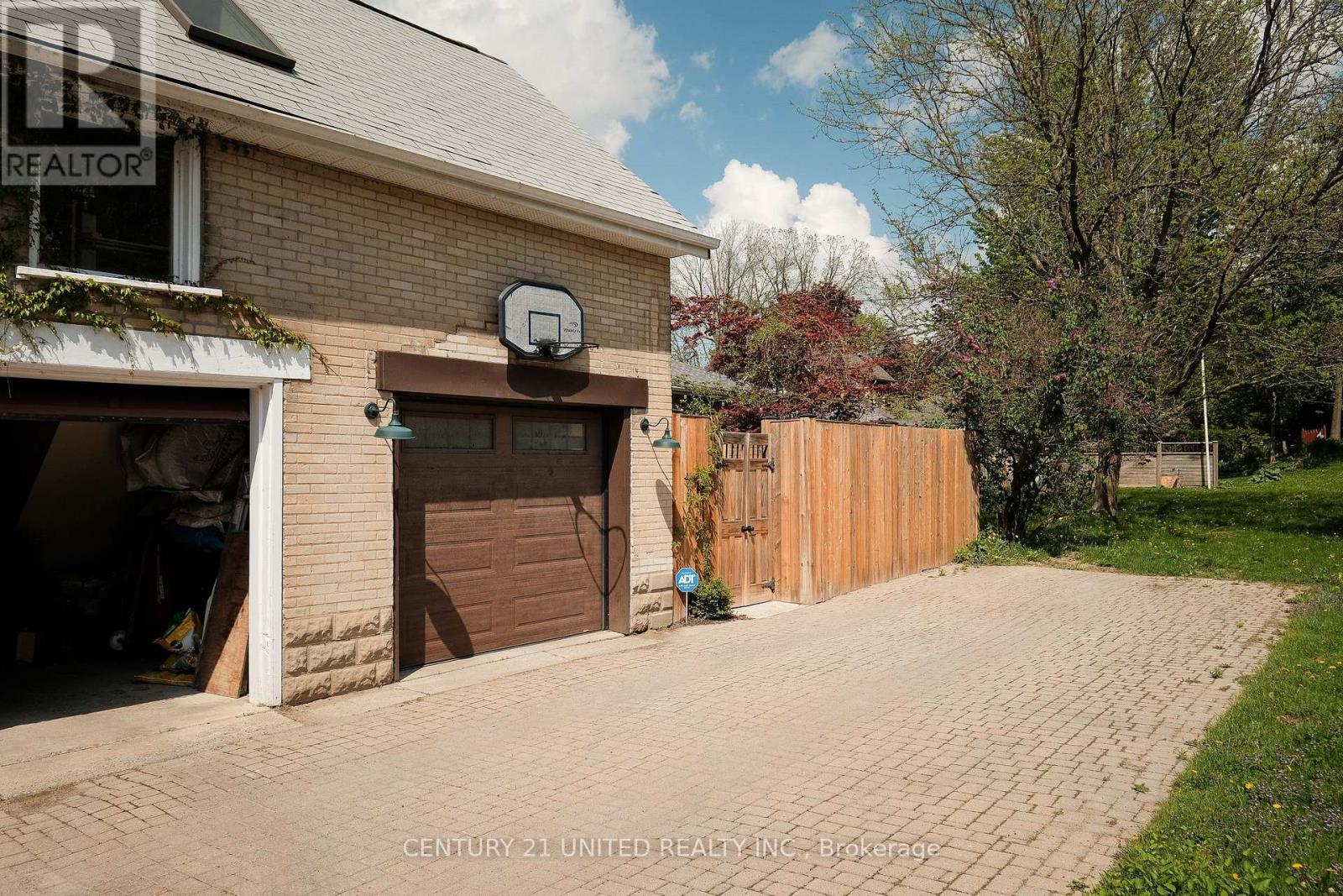 7 Engleburn Place, Peterborough (Ashburnham Ward 4), Ontario  K9H 1C4 - Photo 42 - X12377908