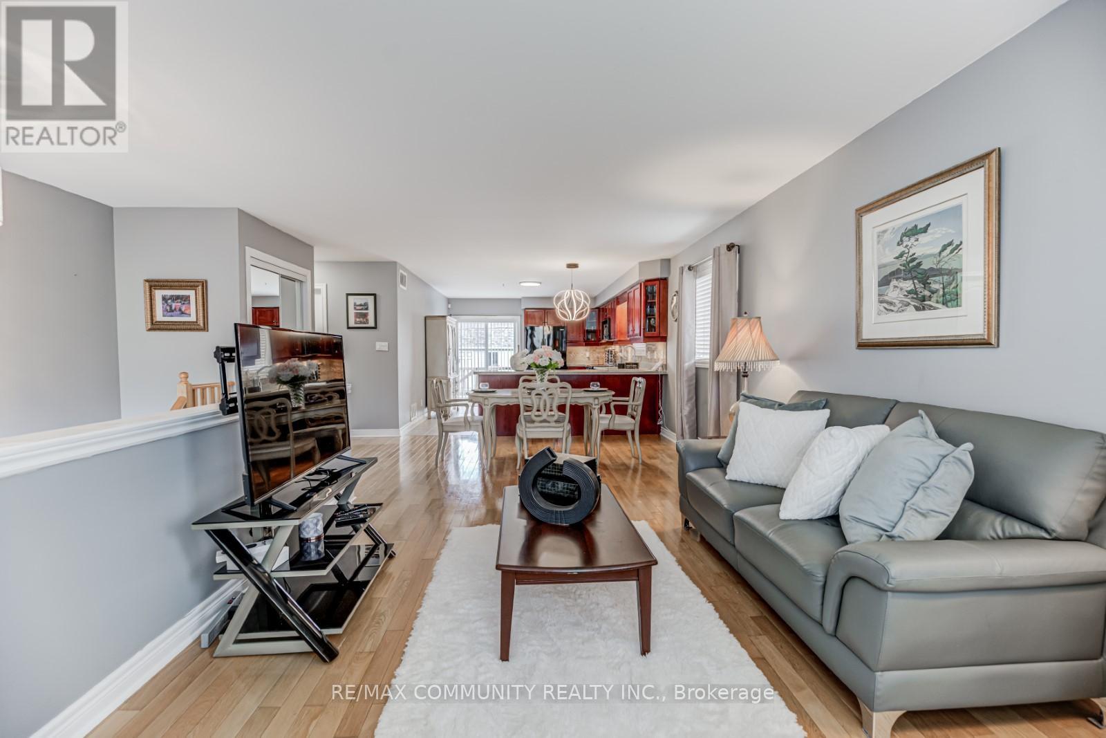 48 Bloom Avenue, Clarington (Newcastle), Ontario  L1B 1N6 - Photo 6 - E12378137
