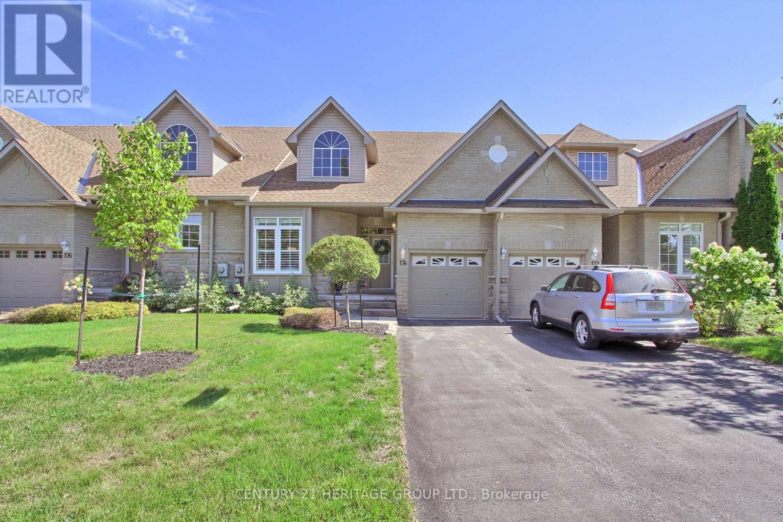 28j - 174 Lindsay Street N, Kawartha Lakes (Lindsay), Ontario  K9V 0A3 - Photo 2 - X12378399