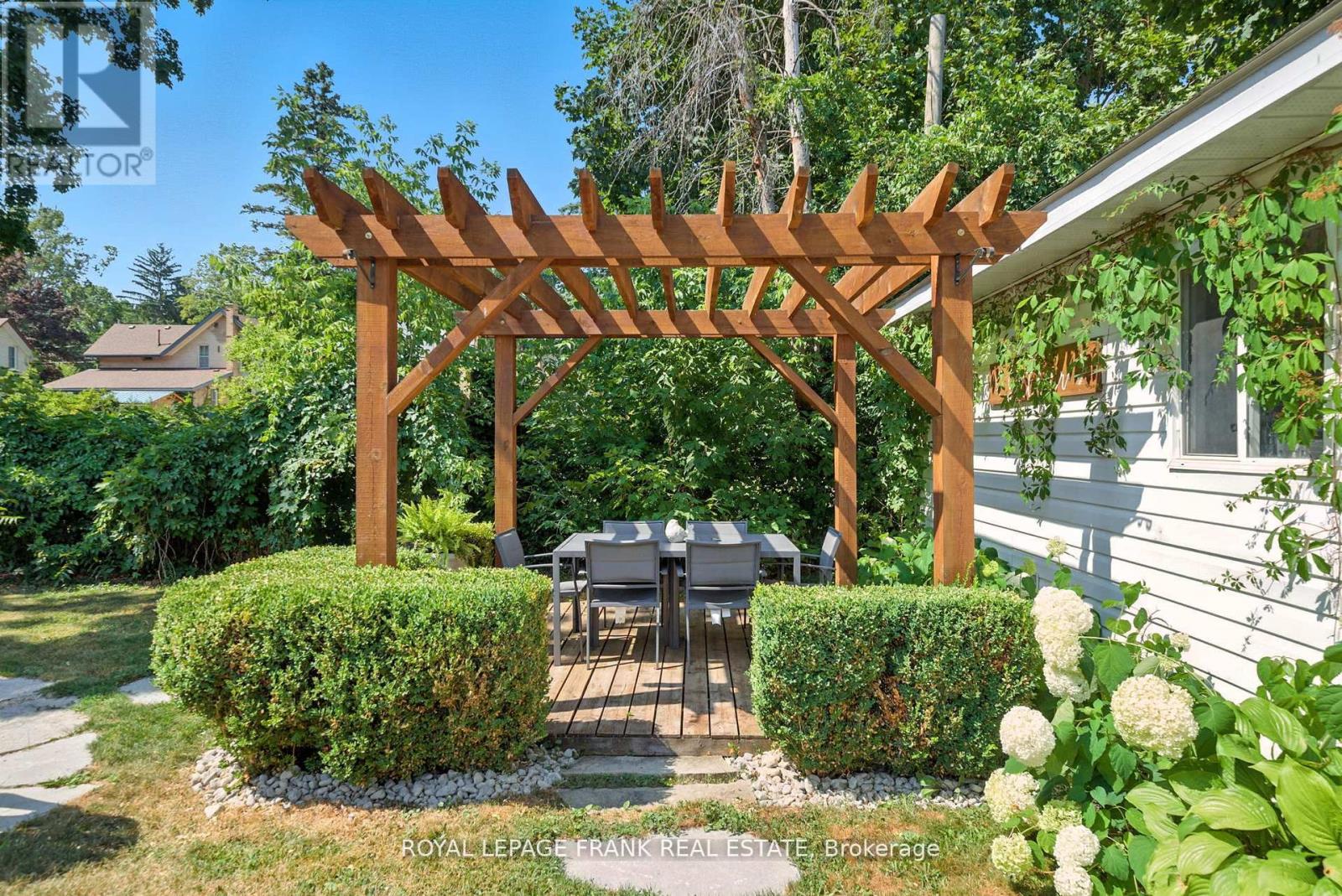 41 Sussex Street N, Kawartha Lakes (Lindsay), Ontario  K9V 4H6 - Photo 37 - X12378755