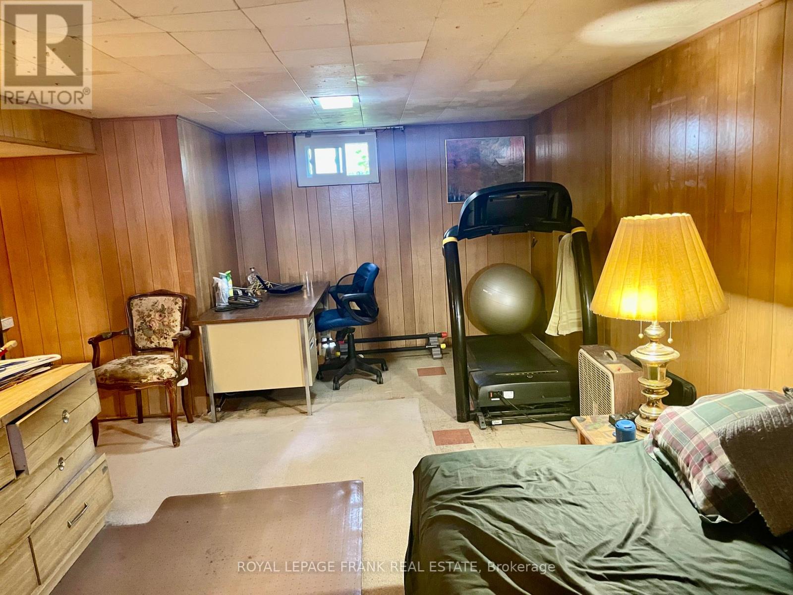 541 Mckellar Street, Peterborough (Otonabee Ward 1), Ontario  K9J 1R1 - Photo 13 - X12379053
