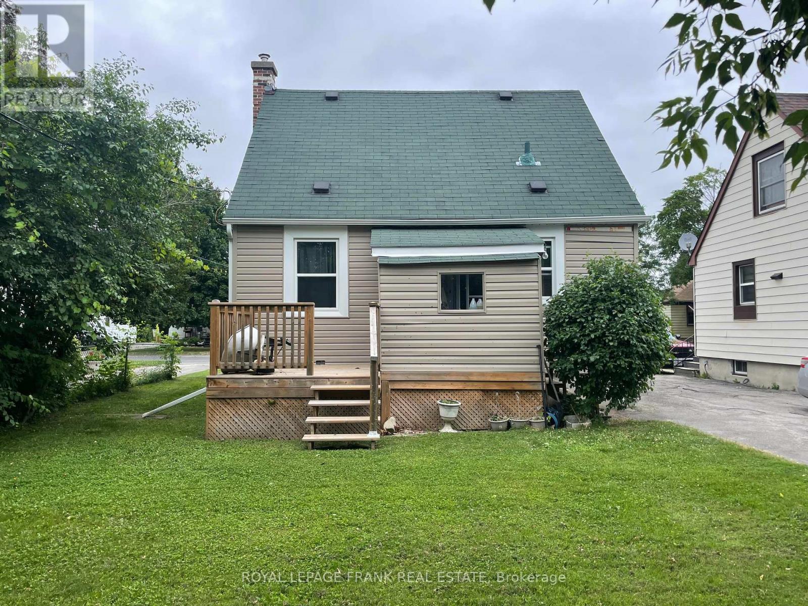 541 Mckellar Street, Peterborough (Otonabee Ward 1), Ontario  K9J 1R1 - Photo 17 - X12379053