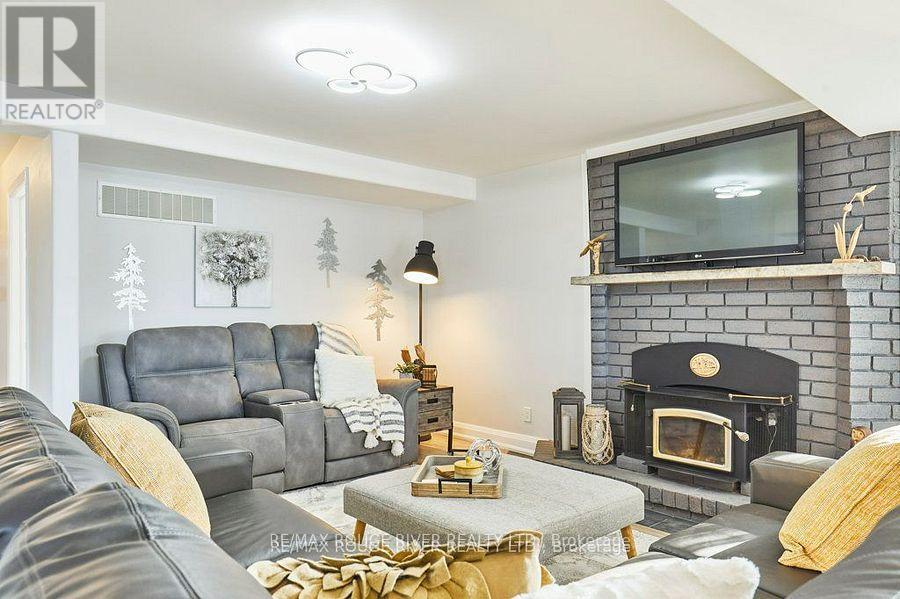 81 Laird Drive, Kawartha Lakes (Fenelon), Ontario  K9V 4R6 - Photo 16 - X12379264