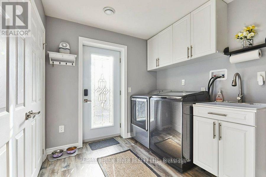 81 Laird Drive, Kawartha Lakes (Fenelon), Ontario  K9V 4R6 - Photo 20 - X12379264