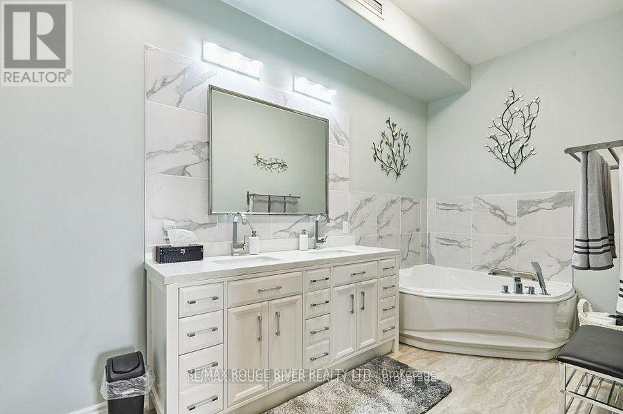 81 Laird Drive, Kawartha Lakes (Fenelon), Ontario  K9V 4R6 - Photo 25 - X12379264